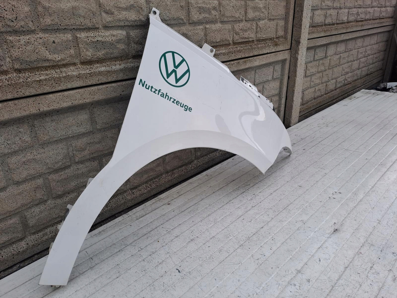 VW ID BUZZ 22- BŁOTNIK PRAWY PRZEDNI - (15381509912)