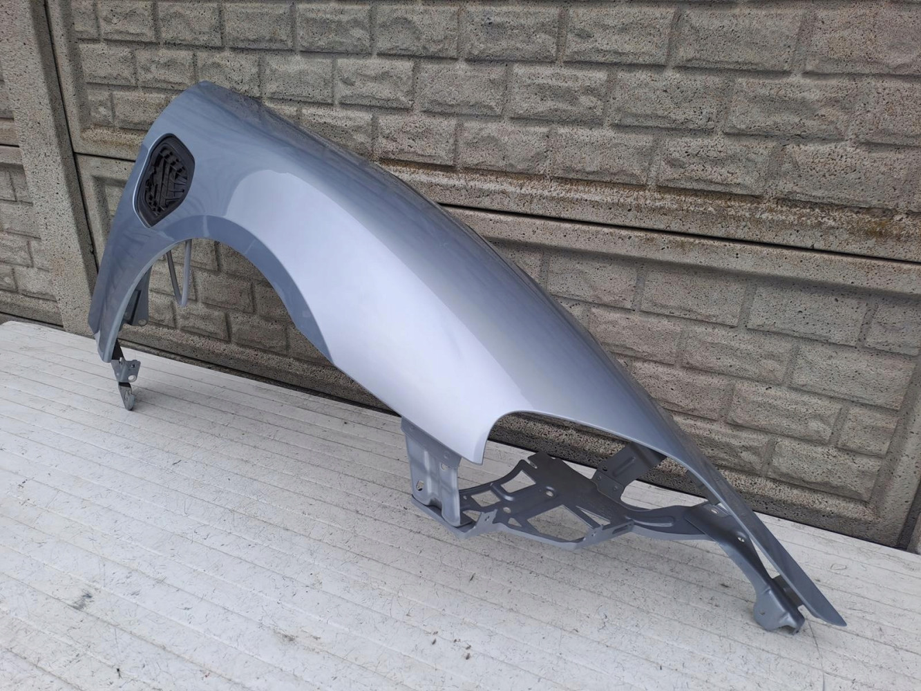 PORSCHE TAYCAN 9J1 9 J BŁOTNIK PRZEDNI PRAWY - (15381530928)