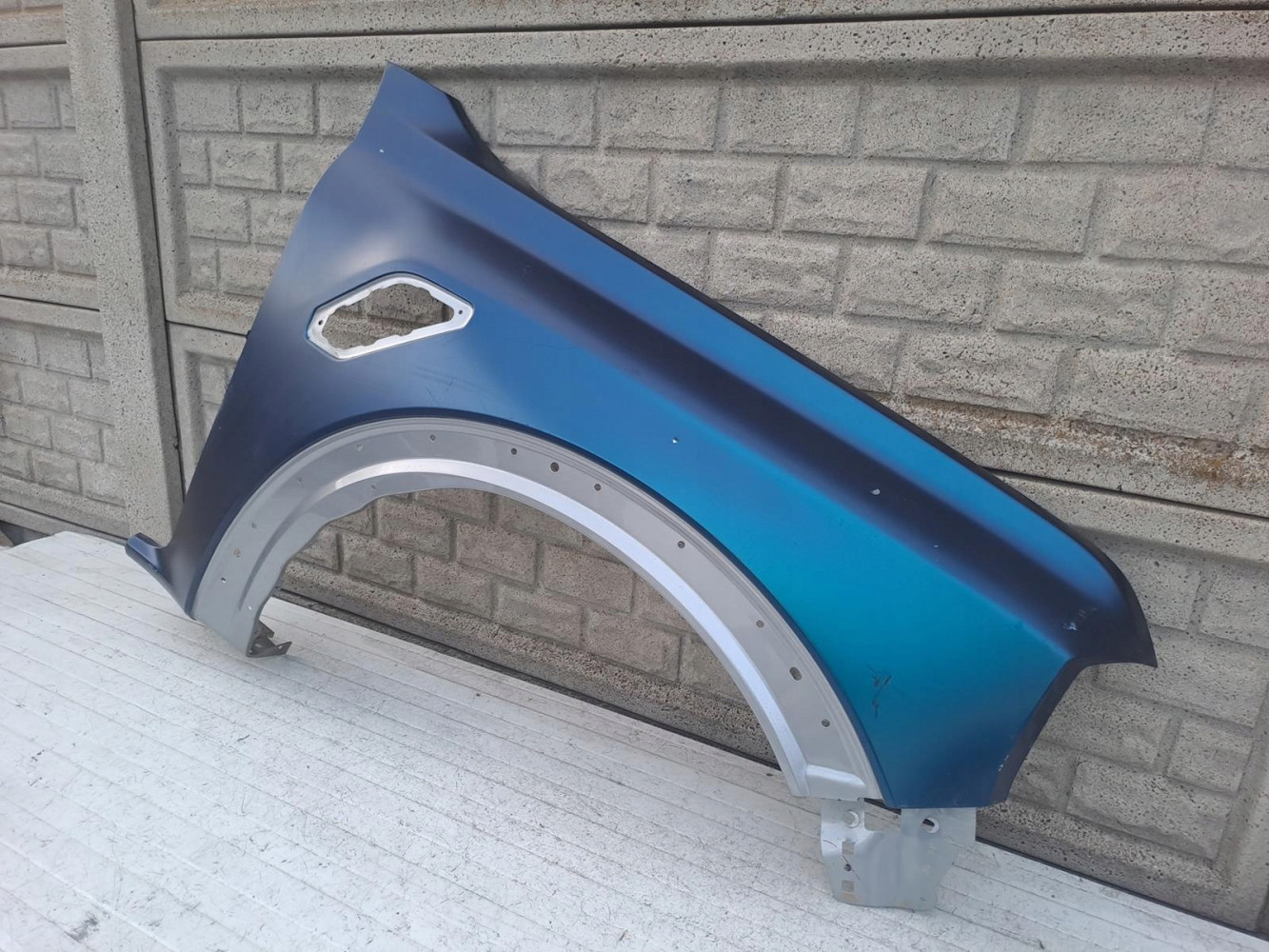 FORD RANGER RAPTOR LIFT 2023-24 BŁOTNIK PRAWY PRZEDNI - (15401519407)