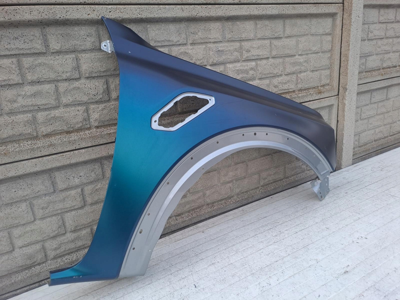 FORD RANGER RAPTOR LIFT 2023-24 BŁOTNIK PRAWY PRZEDNI - (15401519407)