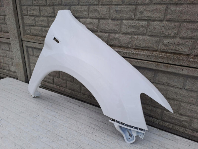 MITSUBISHI ASX 10-15 BŁOTNIK PRAWY PRZEDNI - (15401785269)