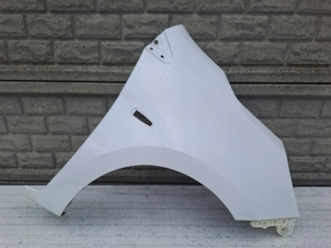 MITSUBISHI SPACE STAR 12-20 BŁOTNIK PRAWY PRZEDNI - (15407136437)