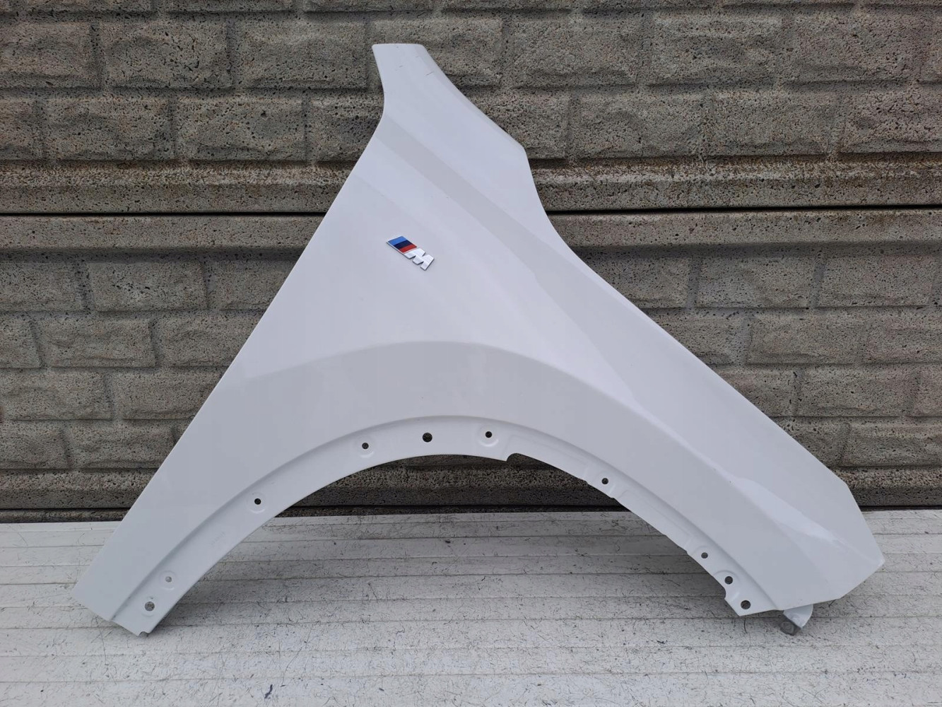 BŁOTNIK PRAWY PRZEDNI BMW X1 U11 2022- - (15417302610)