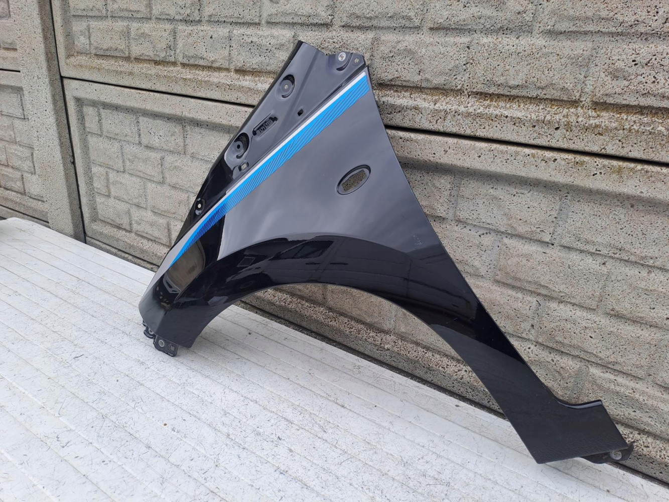 TOYOTA AYGO 2 2014-2022 BŁOTNIK LEWY PRZEDNI - (15417326559)