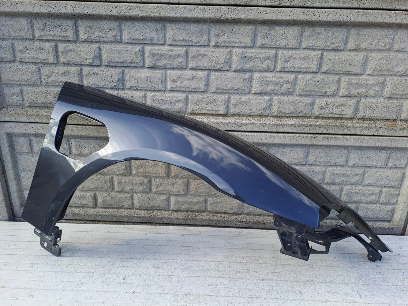 PORSCHE TAYCAN 9J1 9 J BŁOTNIK PRZEDNI PRAWY - (15437364870)
