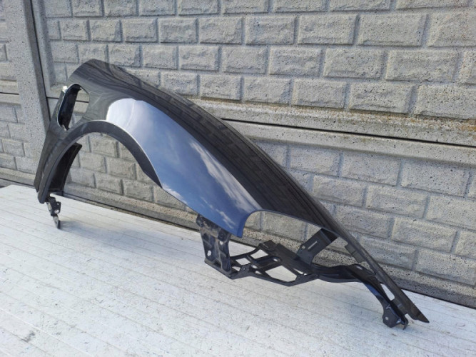 PORSCHE TAYCAN 9J1 9 J BŁOTNIK PRZEDNI PRAWY - (15437364870)