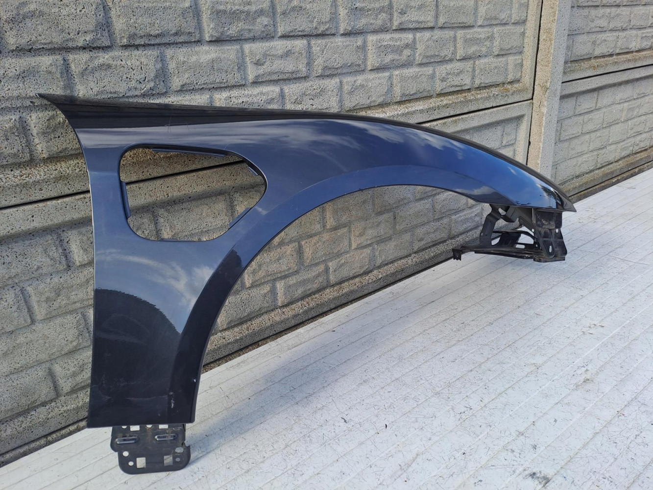 PORSCHE TAYCAN 9J1 9 J BŁOTNIK PRZEDNI PRAWY - (15437364870)
