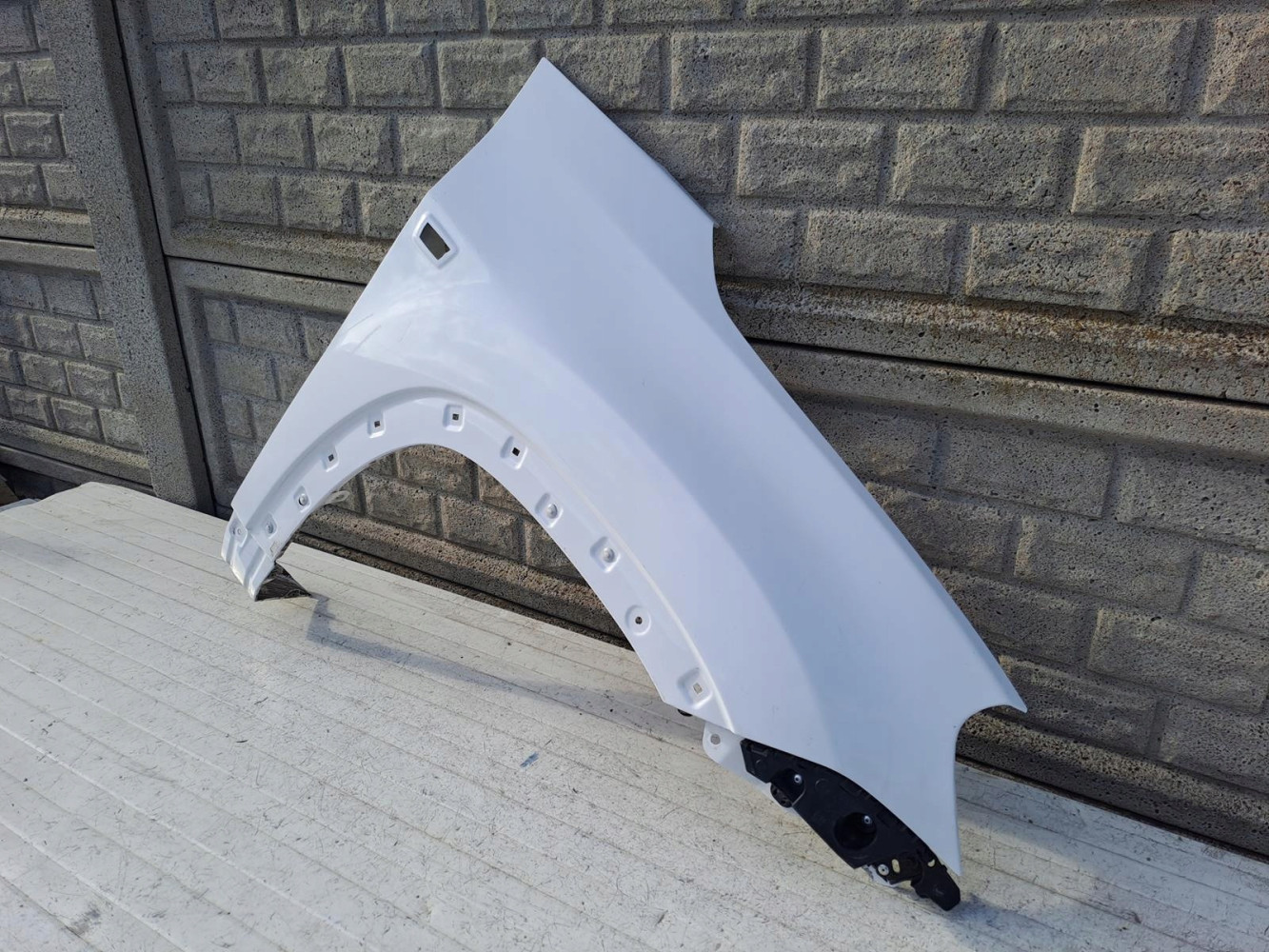 CHEVROLET ORLANDO 2010-2018 BŁOTNIK PRAWY PRZEDNI - (15437445414)