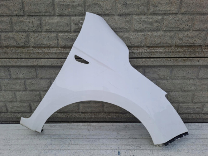 HYUNDAI I20 LIFT KIERUNEK BŁOTNIK PRZEDNI PRAWY - (15437555067)