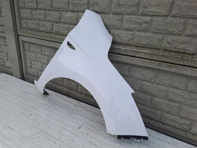 HYUNDAI I20 LIFT KIERUNEK BŁOTNIK PRZEDNI PRAWY - (15437555067)
