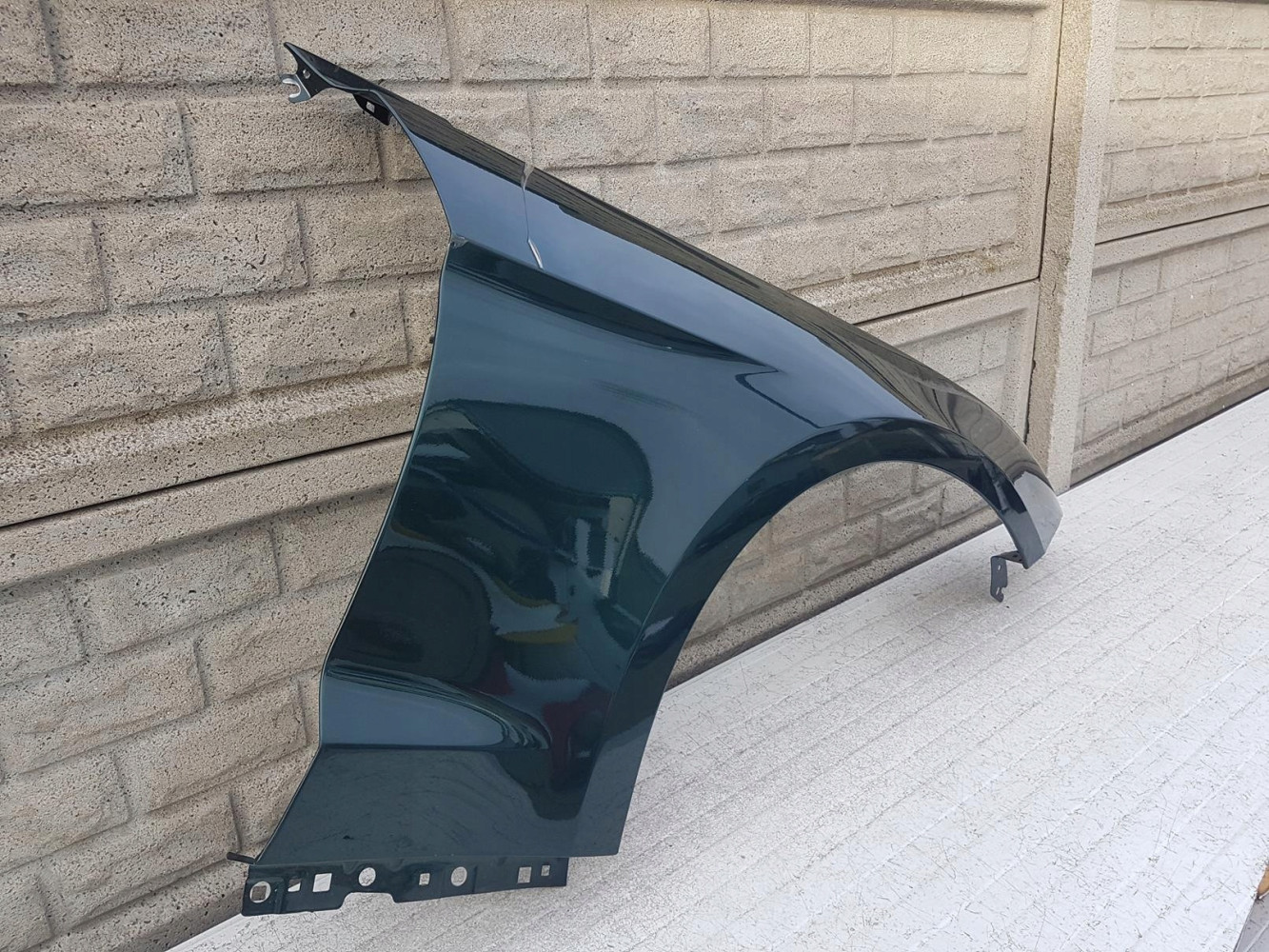 FORD MUSTANG VI LIFT 18 - 22 BŁOTNIK PRZEDNI PRAWY