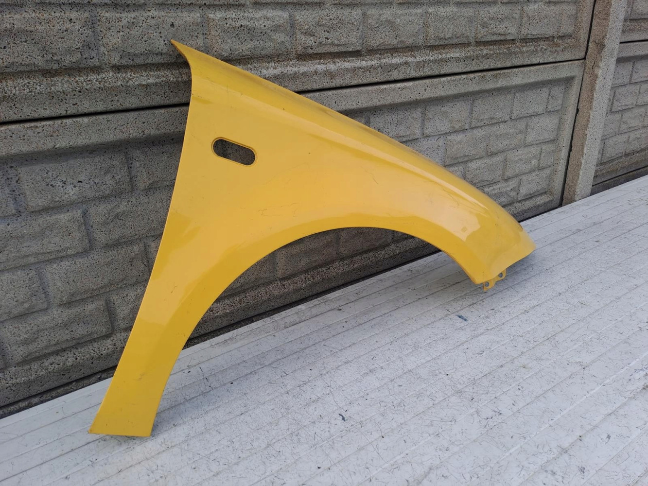 SEAT LEON 2 II 2005-2013 BŁOTNIK PRZEDNI PRAWY - (15443161110)