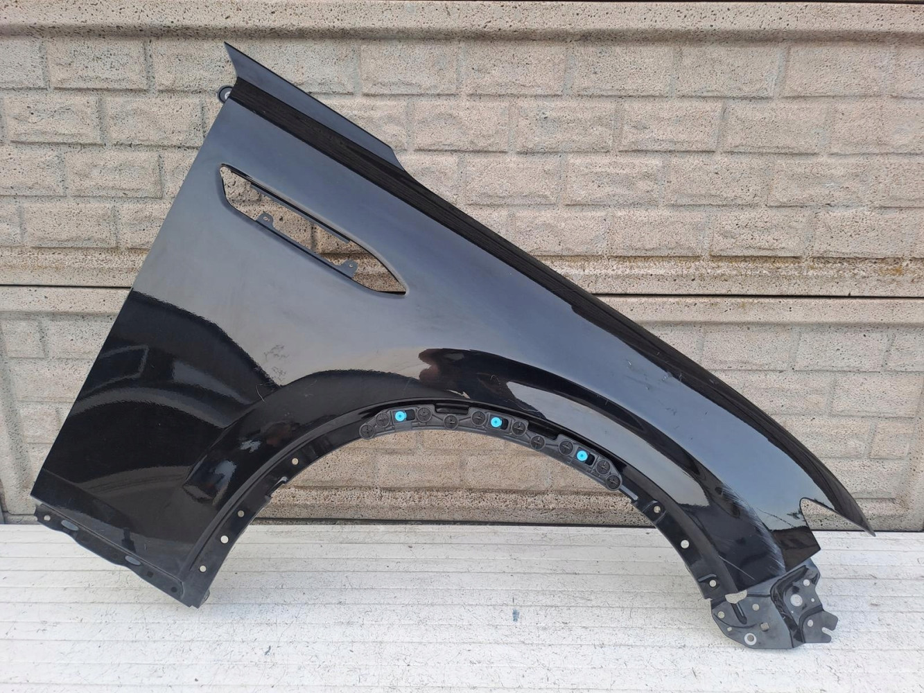 MAZDA CX60 CX-60 BŁOTNIK PRAWY PRZEDNI - (15443371335)