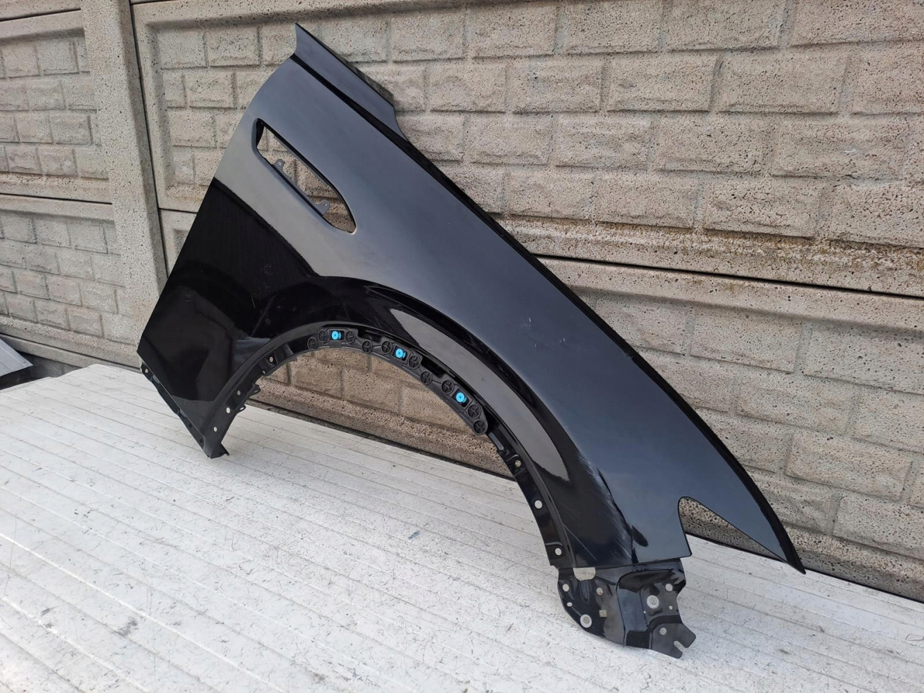 MAZDA CX60 CX-60 BŁOTNIK PRAWY PRZEDNI - (15443371335)