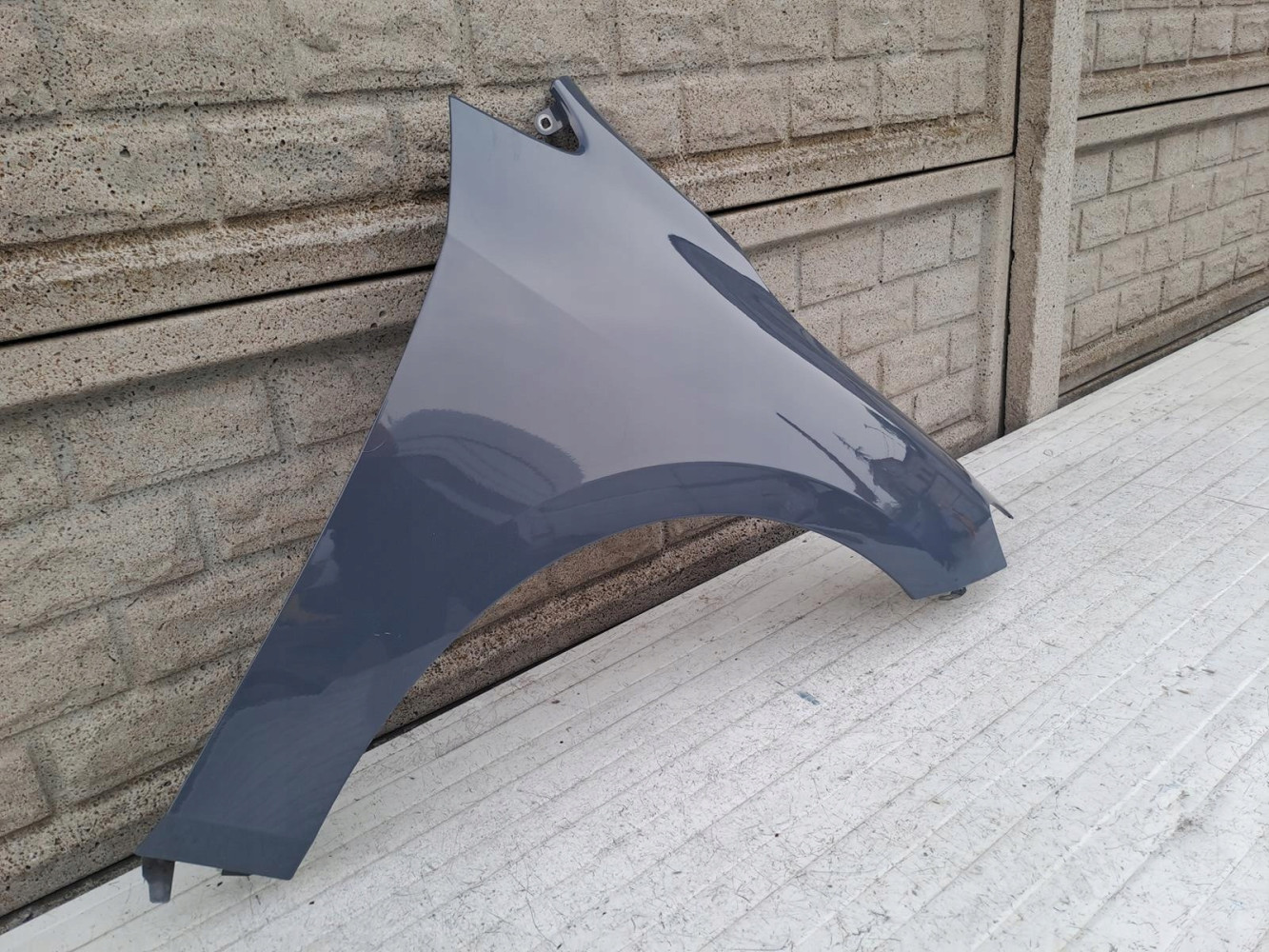 BMW 2 II U06 U-06 BŁOTNIK PRZEDNI PRAWY - (15450294108)