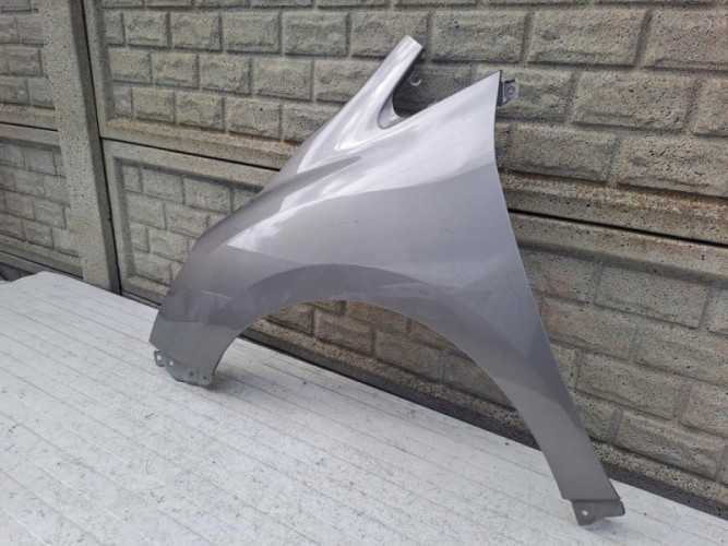 TOYOTA VERSO LIFT BŁOTNIK PRZEDNI LEWY - (15450338095)