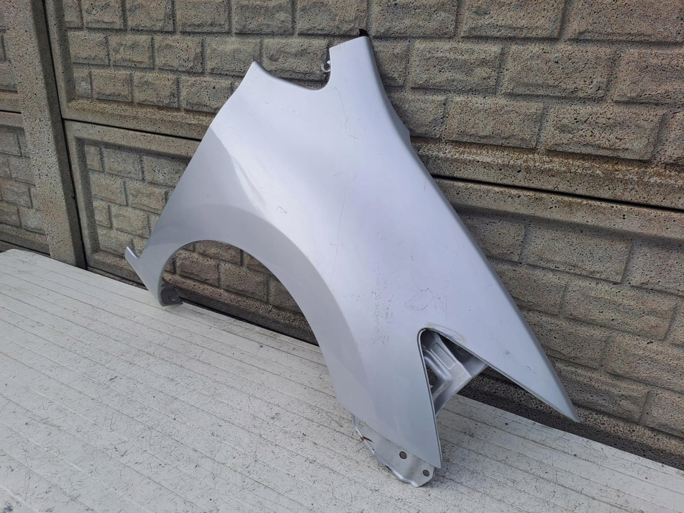 TOYOTA AURIS LIFT 2010-2013 BŁOTNIK PRZEDNI PRAWY - (15450445629)