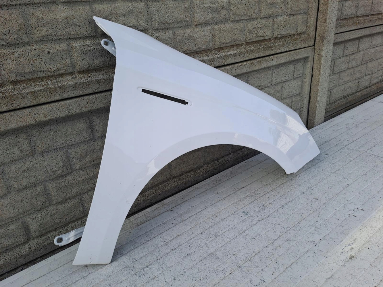 ALFA ROMEO GIULIETTA BŁOTNIK PRZEDNI PRAWY - (15485579352)