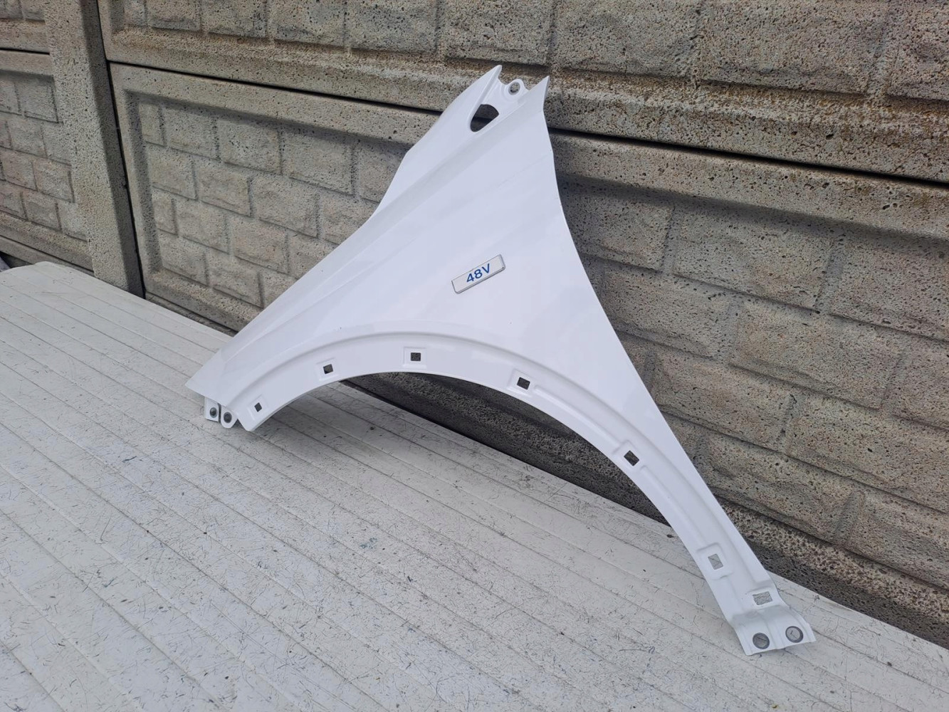 BŁOTNIK PRZEDNI LEWY HYUNDAI BAYON - (15485827907)