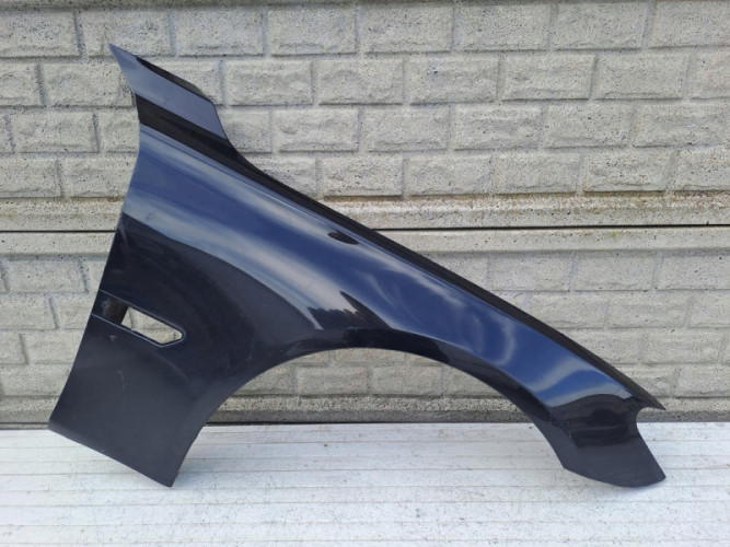 BMW VII 7 F01 F02 BŁOTNIK PRZEDNI PRAWY - (15492761289)