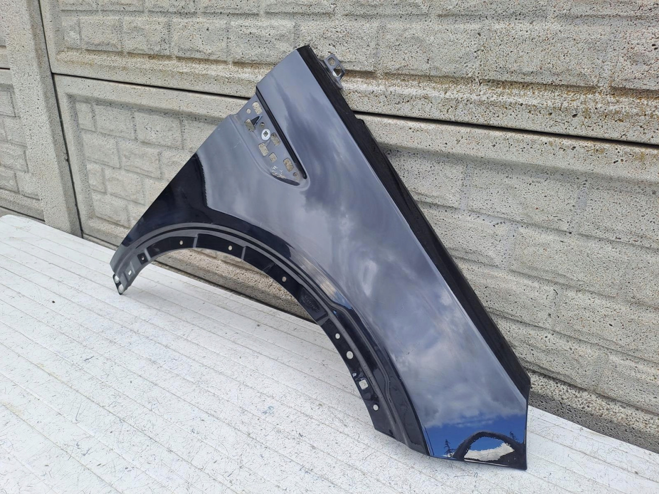 LAND ROVER DISCOVERY SPORT BŁOTNIK PRZEDNI PRAWY - (15499569672)