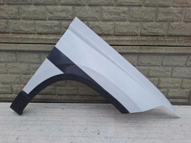 SEAT ATECA 2016 - 2024 BŁOTNIK PRZEDNI PRAWY - (15640322395)