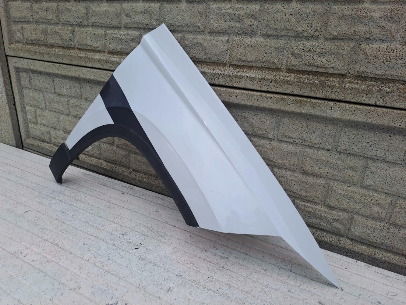 SEAT ATECA 2016 - 2024 BŁOTNIK PRZEDNI PRAWY - (15640322395)