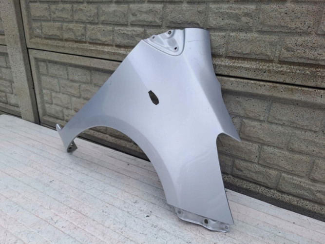 TOYOTA YARIS 2 II 05-12 BŁOTNIK PRAWY PRZÓD - (15640499050)