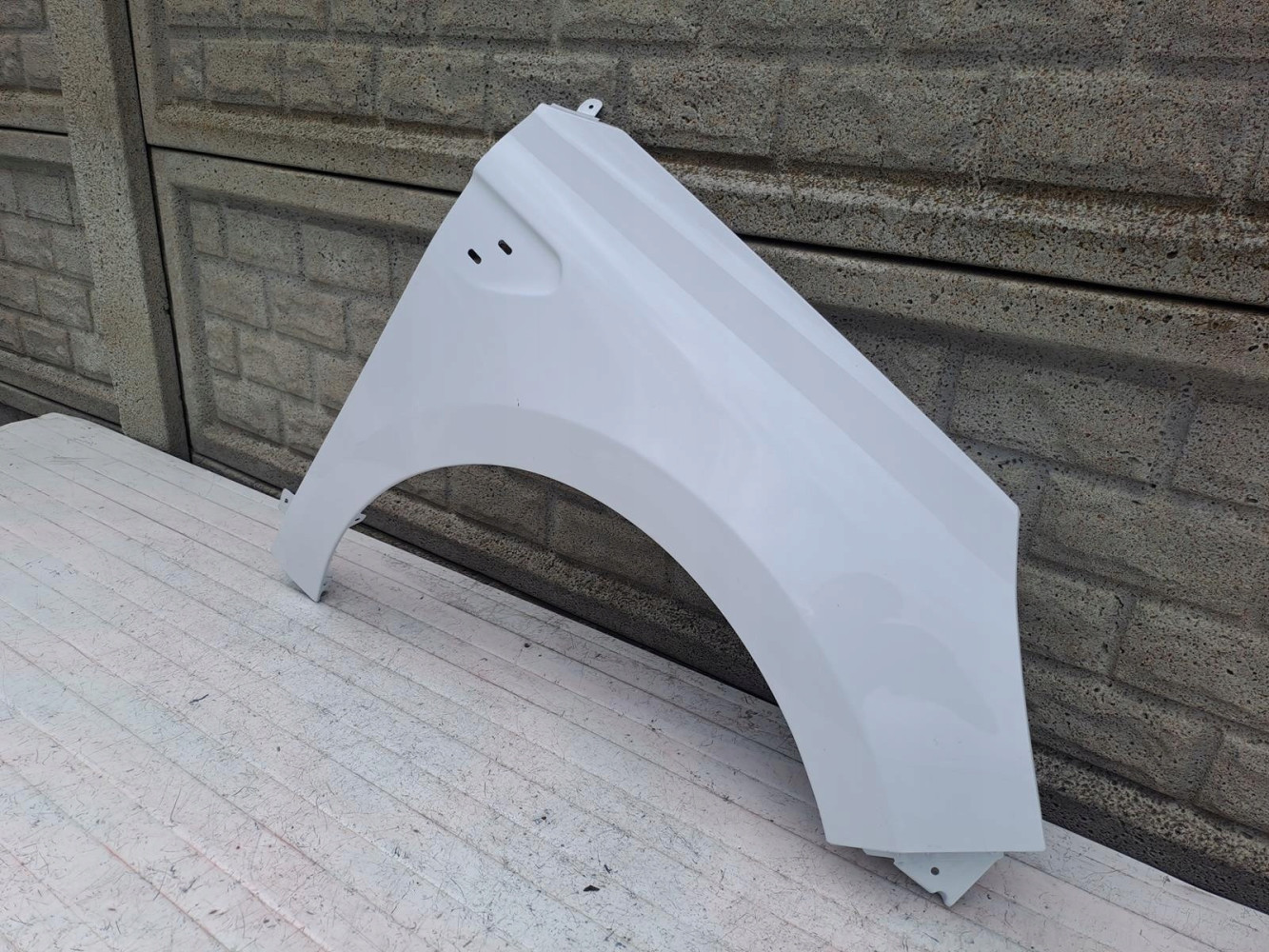 RENAULT CLIO 5 V RS 19-24 BŁOTNIK PRZEDNI PRAWY - (15640523721)