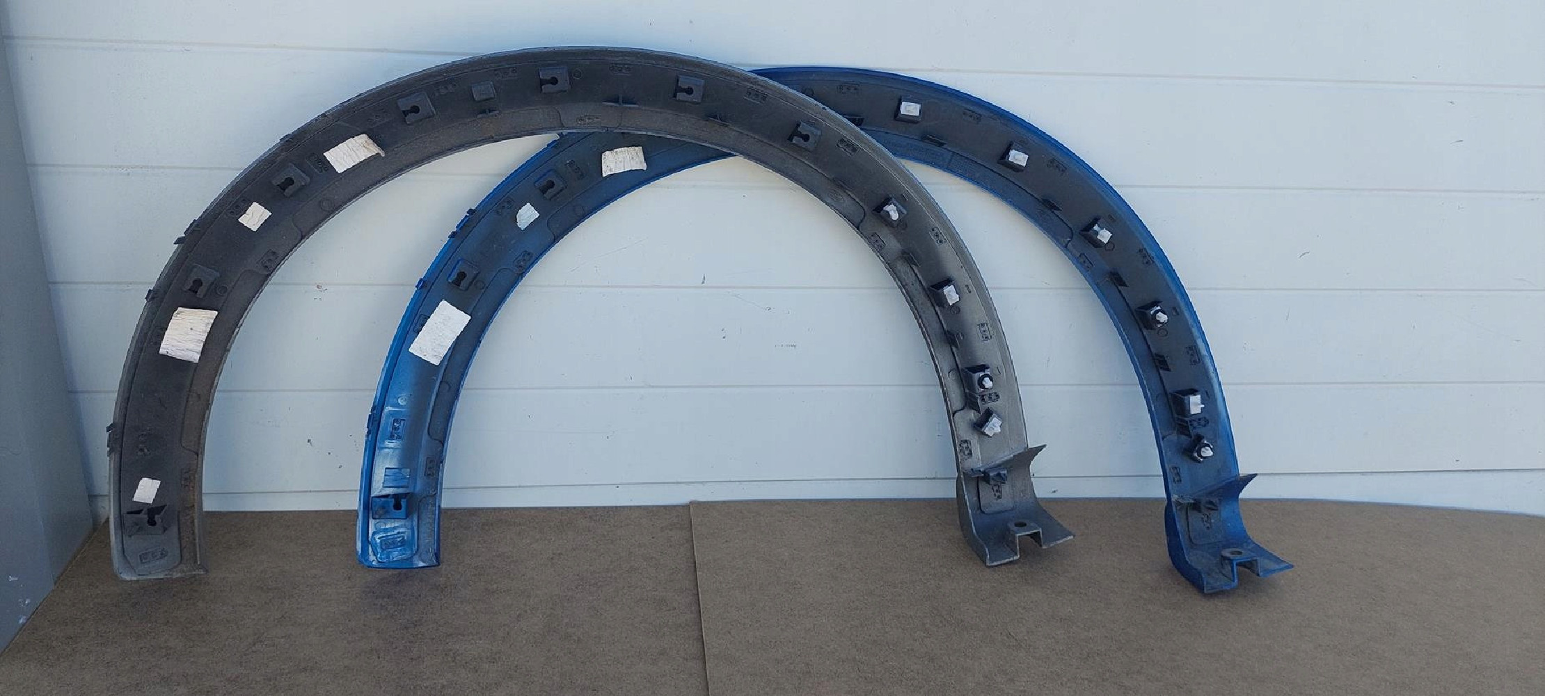 FORD PUMA listwa prawa lakierowana - (15647488692)