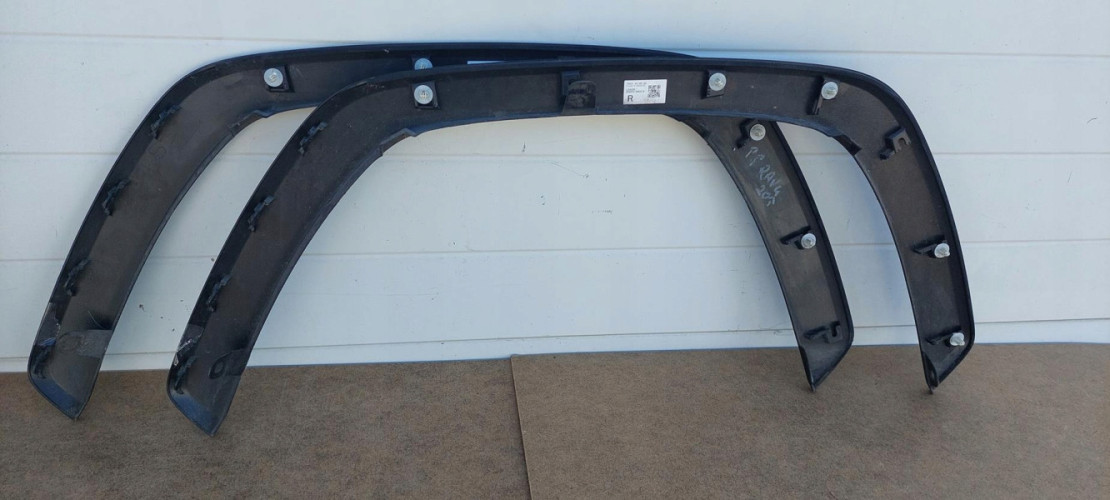TOYOTA RAV 4 listwa prawa po 20 r - (15647566045)