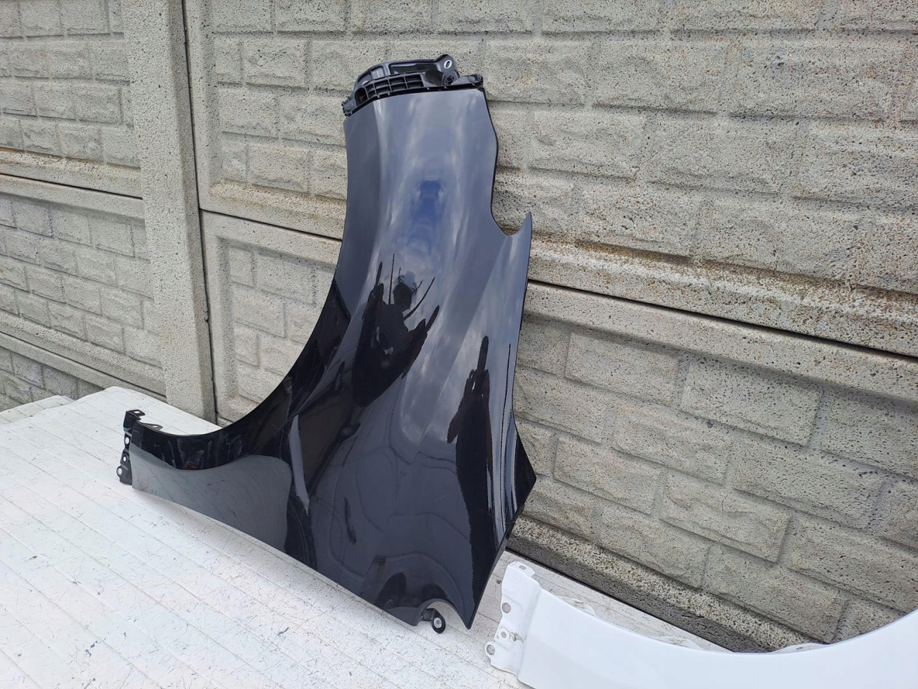 TOYOTA YARIS 4 IV 19-24 BŁOTNIK LEWY PRZEDNI - (15647987314)
