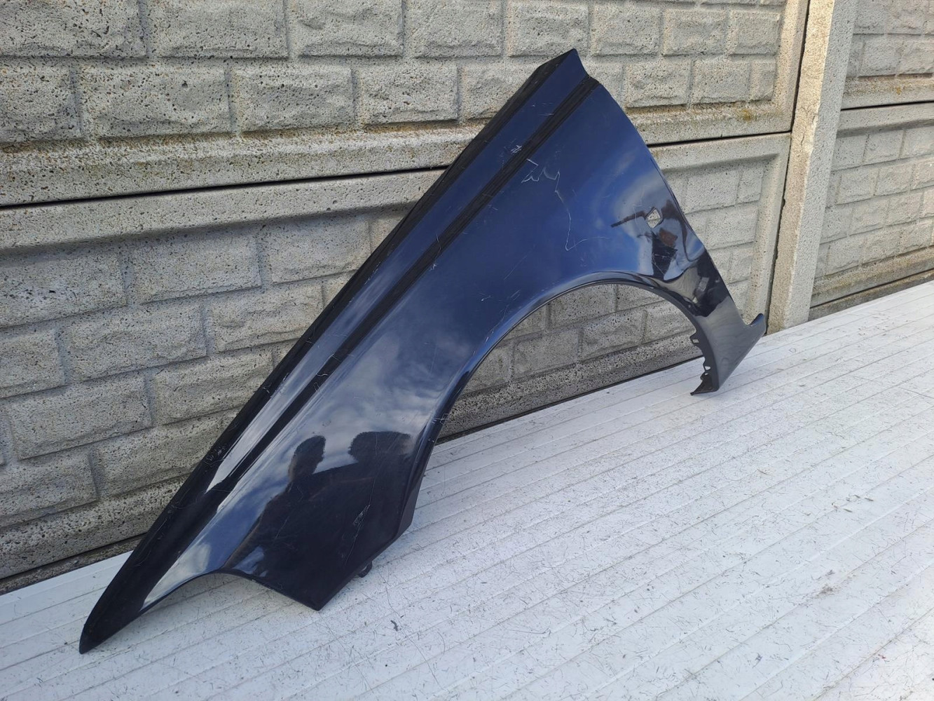 VOLVO V40 LIFT 00-04 BŁOTNIK PRZEDNI LEWY - (15655260884)
