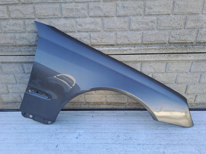MERCEDES CLK W209 W 209 BŁOTNIK PRZEDNI PRAWY - (15663055246)
