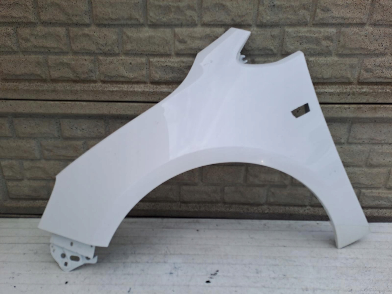 OPEL ASTRA 4 IV J GTC CASCADA 2009-2016 BŁOTNIK PRZEDNI LEWY - (15685439413)