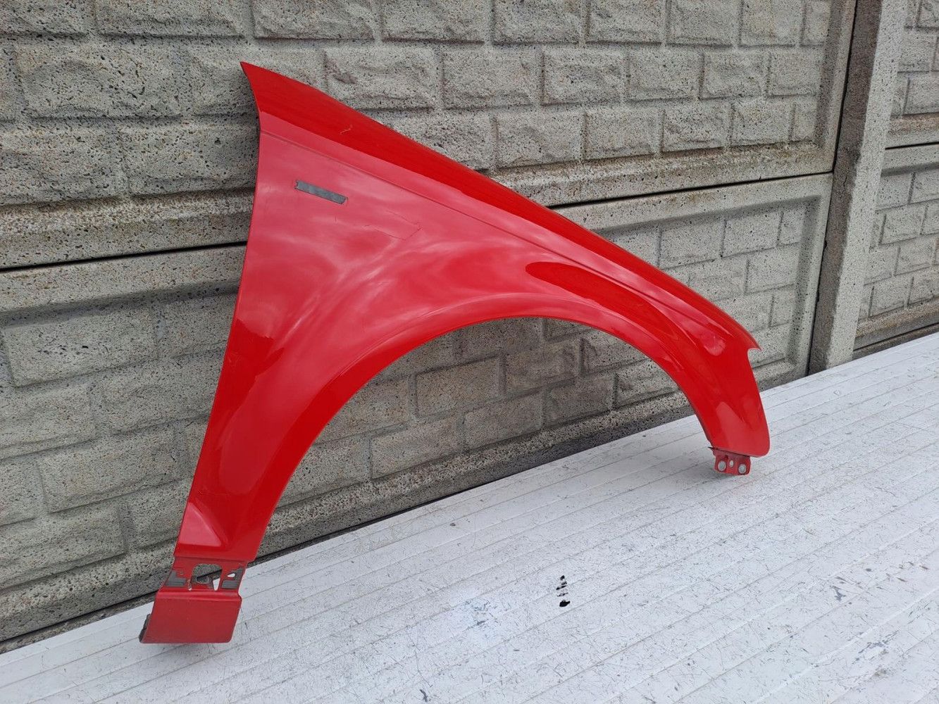 AUDI A3 8P0 LIFT 08-13 BŁOTNIK PRZEDNI PRAWY - (15685701708)