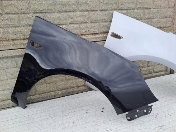 OPEL ZAFIRA C 12-18 BŁOTNIK PRZEDNI PRAWY - (15712857544)