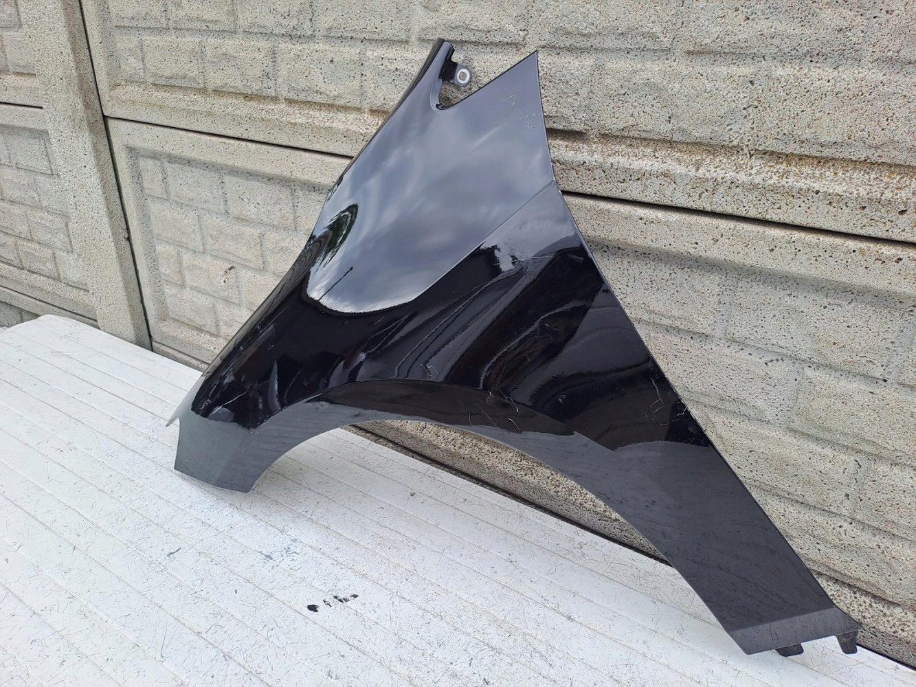 BMW 2 II U06 U-06 BŁOTNIK PRZEDNI LEWY - (15712953724)