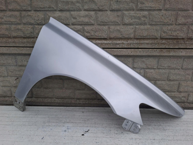 VOLVO S40 V50 04-12 BLOTNIK PRZEDNI PRAWY - (15713448117)