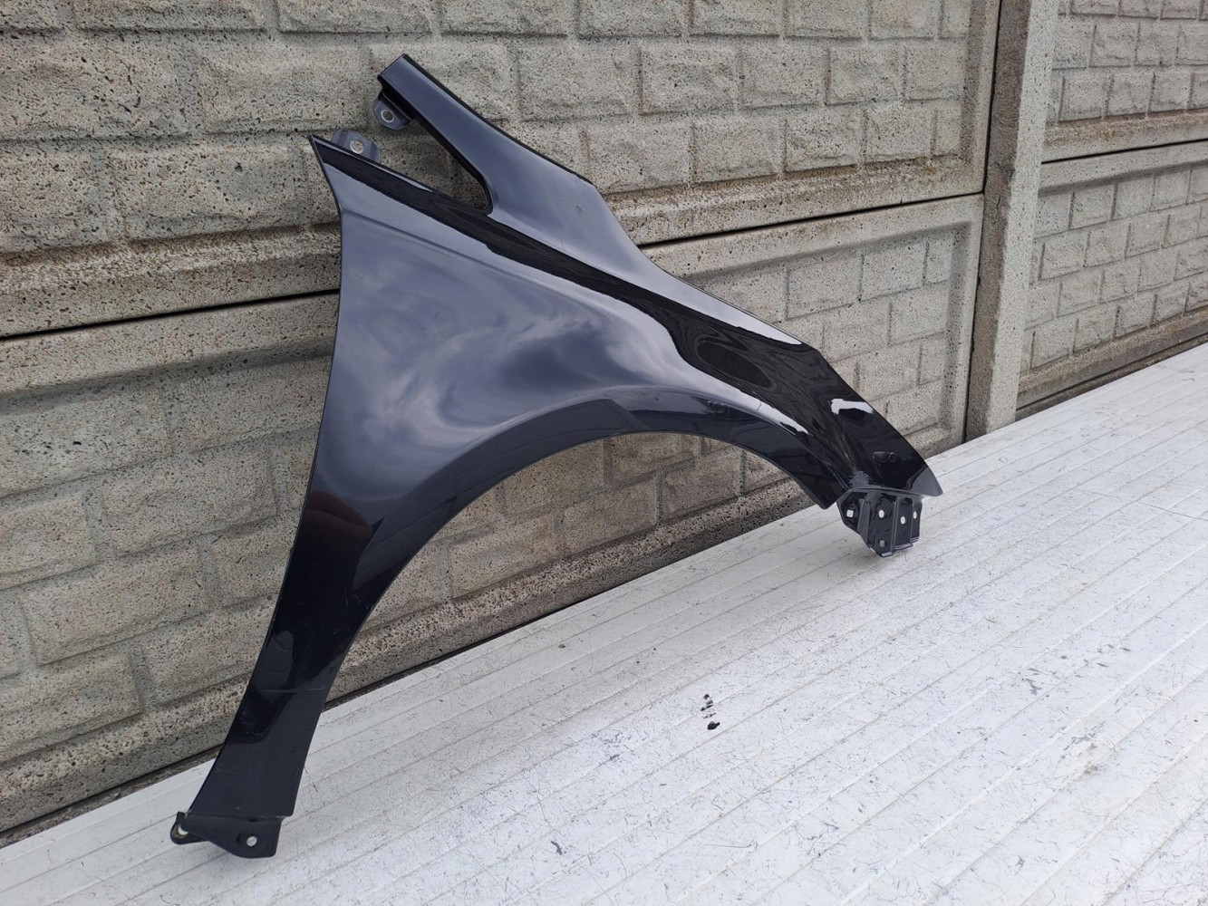 TOYOTA AVENSIS III T28 T29 15- BŁOTNIK PRAWY - (15713460504)