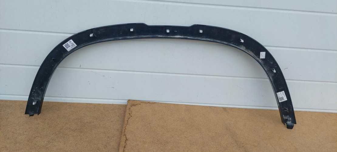 LAND ROVER DEFENDER II listwa prawa - (15729333312)