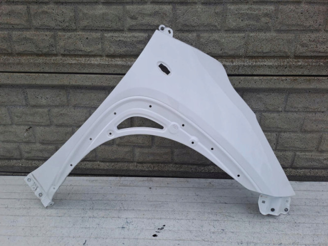 BŁOTNIK PRAWY PRZÓD TOYOTA AYGO X 22-24 - (15736194294)