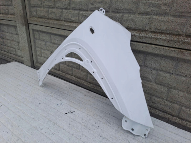 BŁOTNIK PRAWY PRZÓD TOYOTA AYGO X 22-24 - (15736194294)