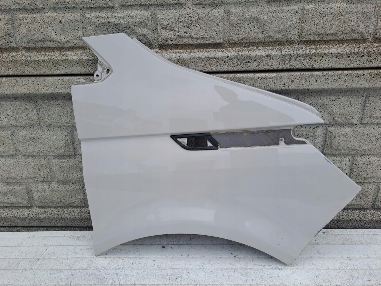 VW T6 LIFT T6.1 TRANSPORTER BŁOTNIK PRAWY - (15736222879)