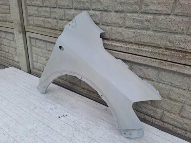 SUZUKI SX4 S CROSS 14-22 BŁOTNIK PRZEDNI PRAWY NOWY - (15736273857)