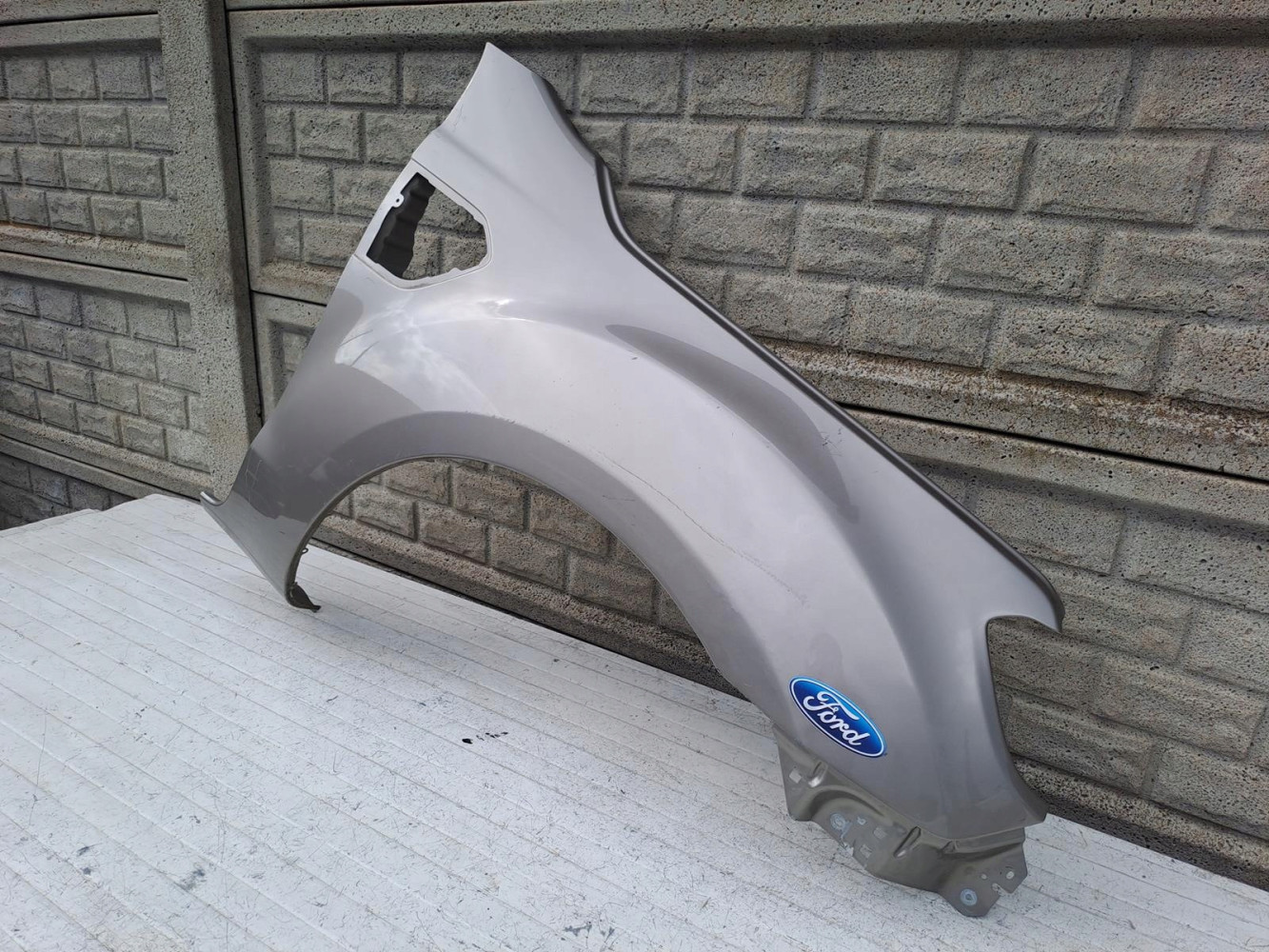 FORD RANGER LIFT 17-22 BŁOTNIK PRAWY PRZEDNI - (15736755572)