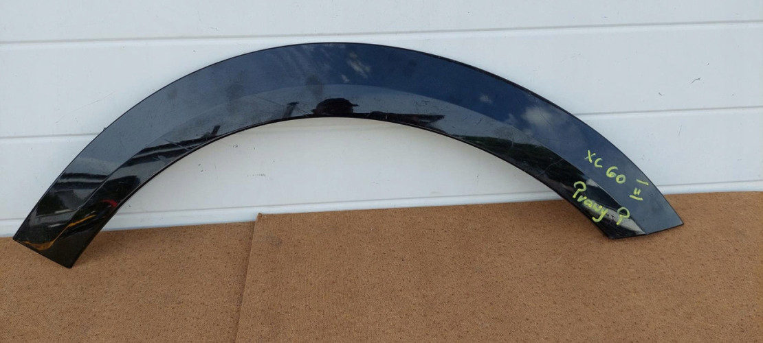 VOLVO XC 60 II listwa prawa - (15736765127)