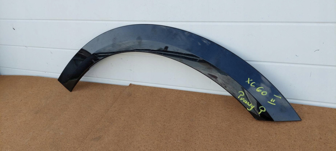 VOLVO XC 60 II listwa prawa - (15736765127)