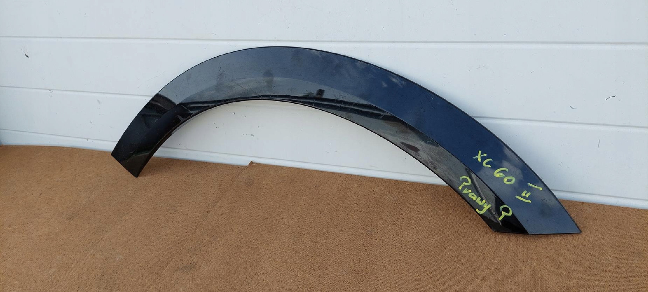 VOLVO XC 60 II listwa prawa - (15736765127)