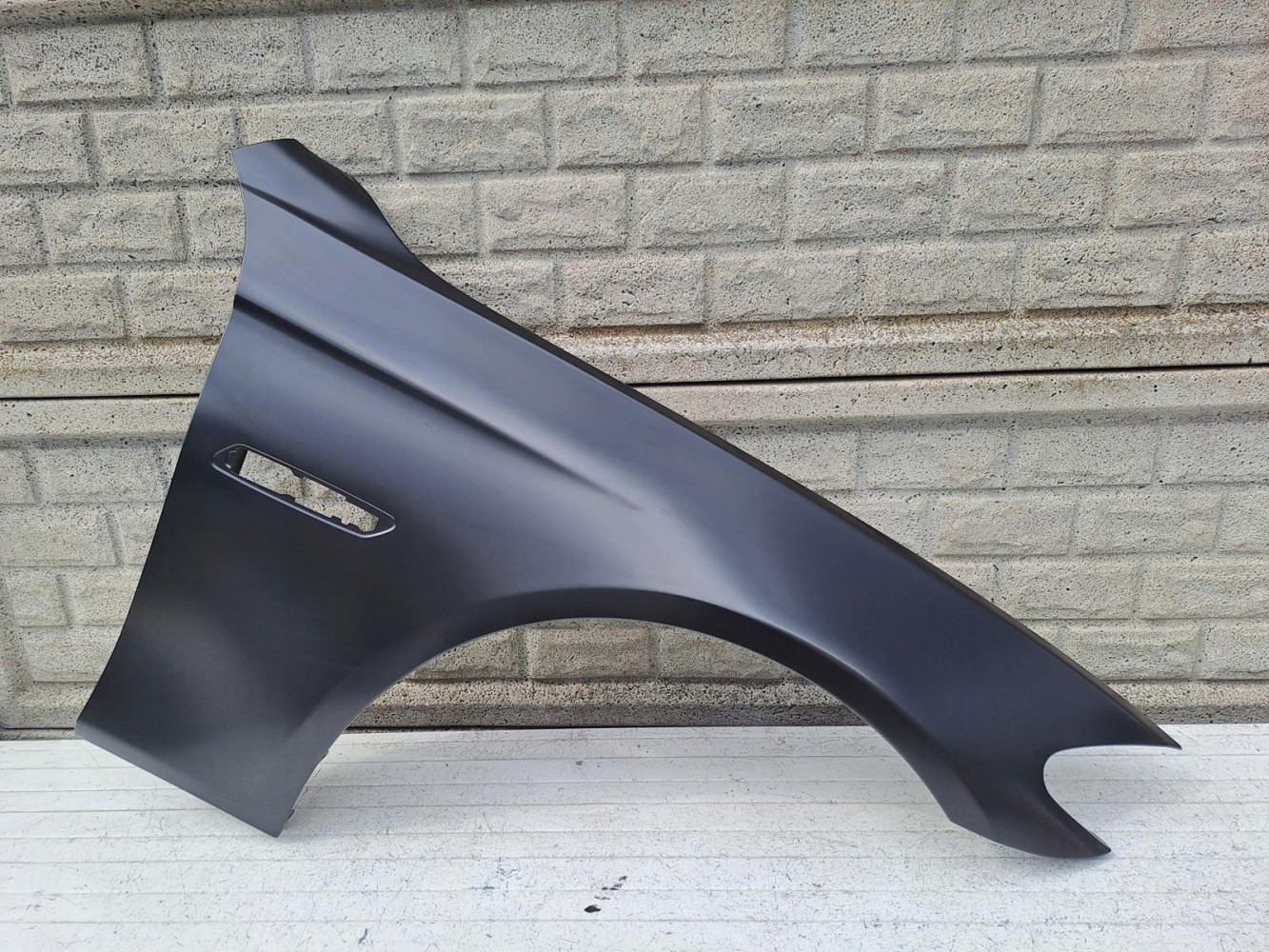BMW 5 V F10 F11 2009-2017 BŁOTNIK PRAWY PRZEDNI NOWY - (15736814454)